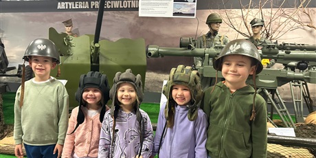 5-latki-w-muzeum-obrony-przeciwlotniczej-15673.jpg