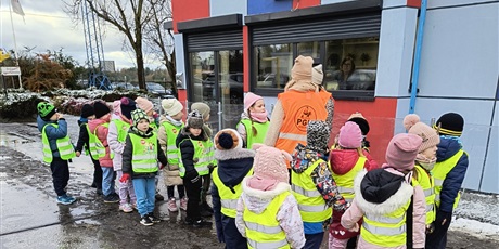 Sześciolatki z grupy 5 uczą się ekologii